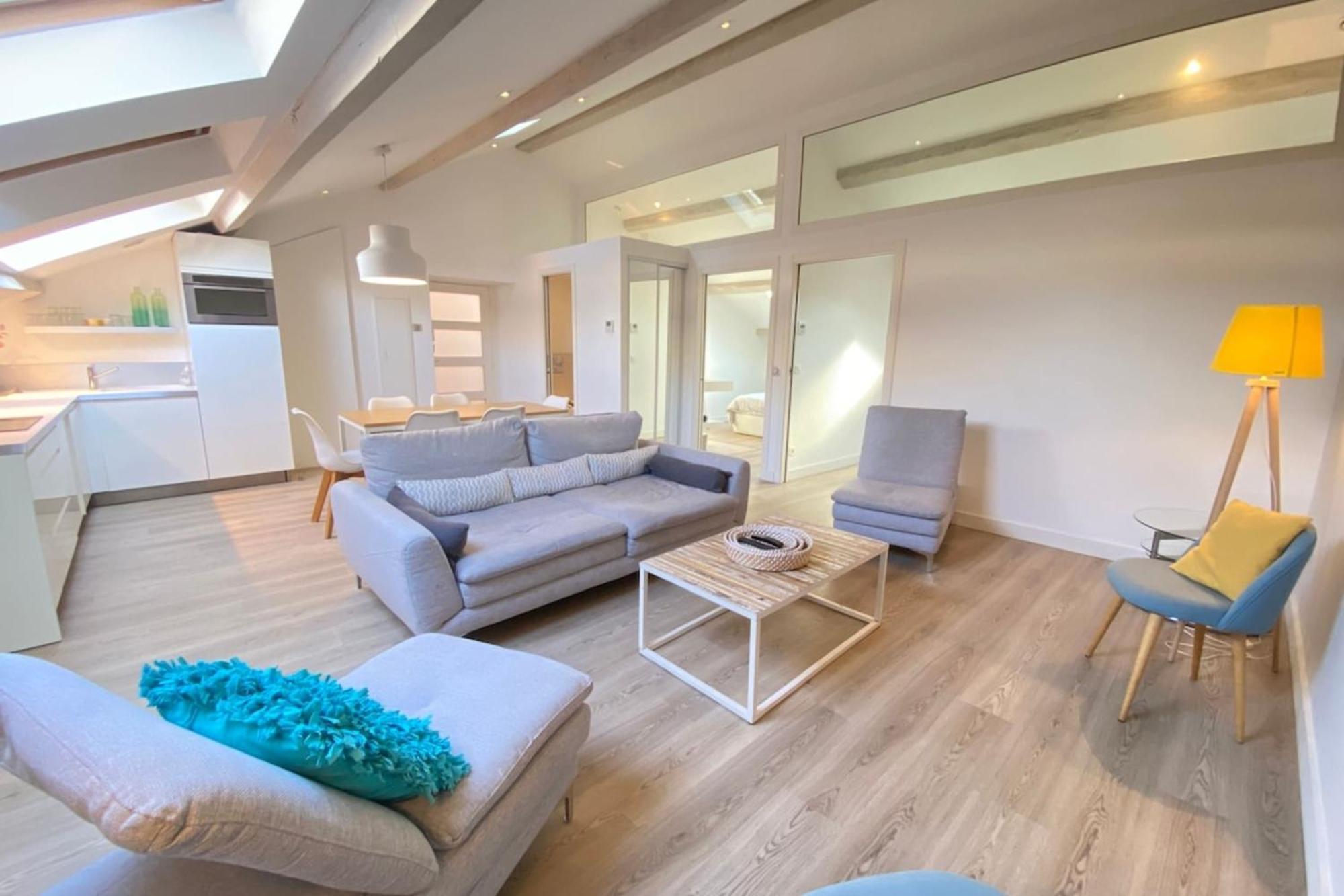Modern & Bright 4-room In Banane Apartament Cannes